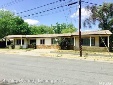 Main picture of 697 Santiago Ave