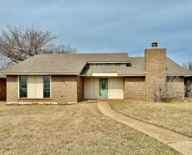 Main picture of 605 NW 138th St