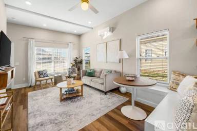 Main picture of 205 N 6th St