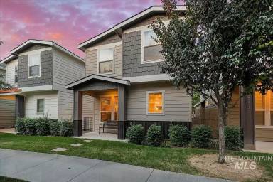 Main picture of 2667 W Malad St