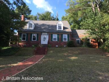 Main picture of 815 E 11th St