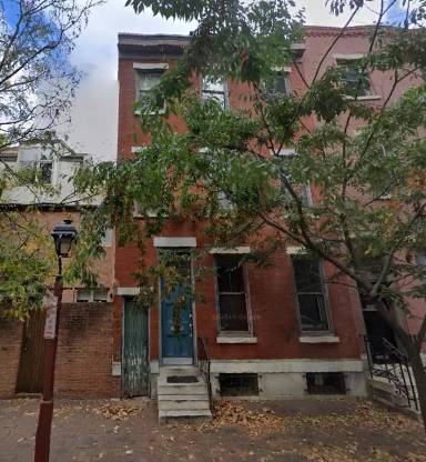 Main picture of 335 Pine St