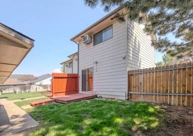 Main picture of 819 N Benjamin Ln