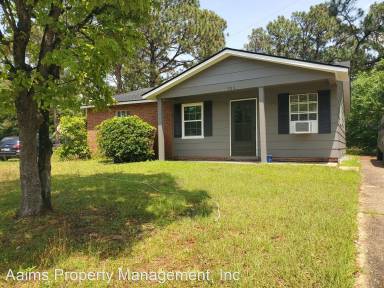 Main picture of 906 Walker Ct
