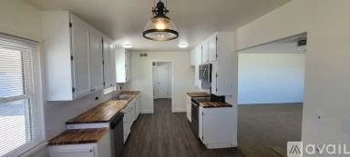 Main picture of 46035 20th St E