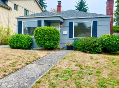 Main picture of 5022 48th Ave NE