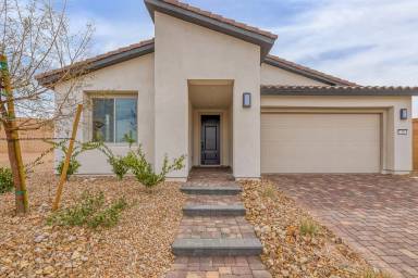 Main picture of 10 Sun Lily Ln