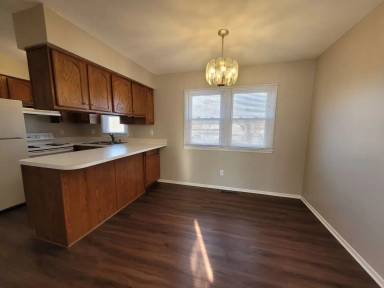 Main picture of 4823 Aurora Ave