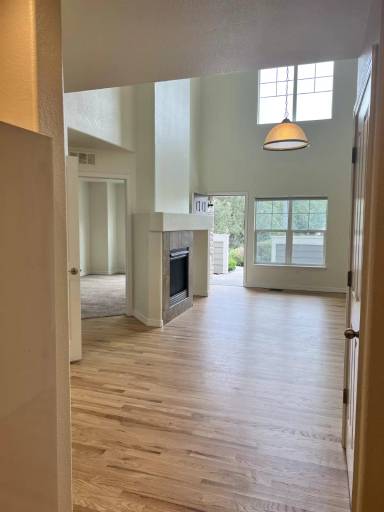 Main picture of 12842 Jasmine St