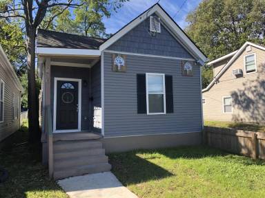 Main picture of 410 E Seventh St