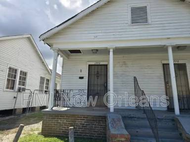 Main picture of 1772 N Miro St