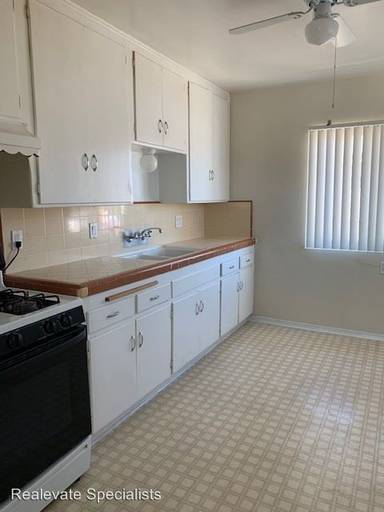 Main picture of 1133 E Lexington Ave