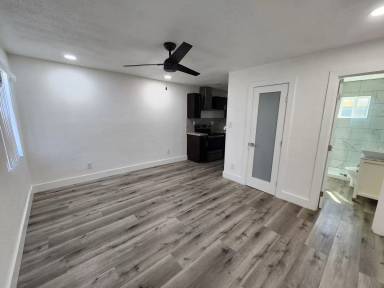 Main picture of 211 S 13th St