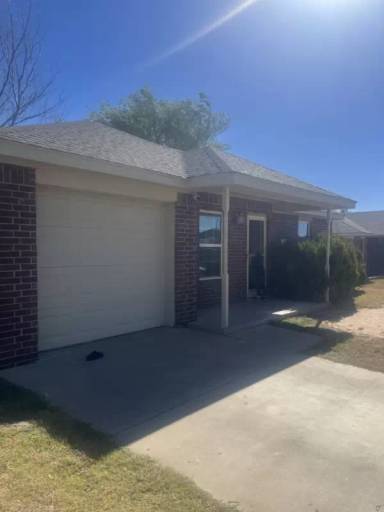 Main picture of 4403 S Roberts St