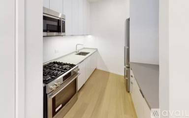 Main picture of 21 West End Ave Apartments