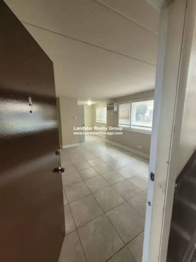 Main picture of 9610 Ivanhoe Ave
