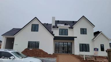 Main picture of 2796 E Stonedale Dr