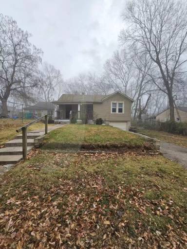 Main picture of 7209 Bales Ave