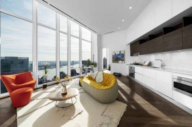 Main picture of Summit