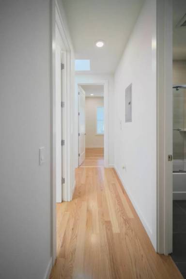 Main picture of 6002 Mission St