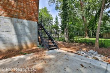 Main picture of 1790 Lyle Ave