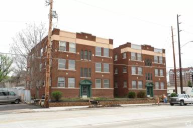 Main picture of 200 N Hillside St