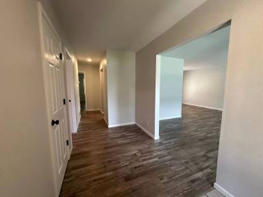 Main picture of 1608 Woodhill Dr