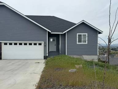Main picture of 505 N 80th Ave