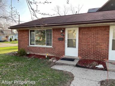 Main picture of 805 Wyandotte Ave