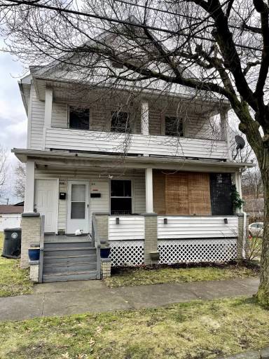 Main picture of 411 Alexander St