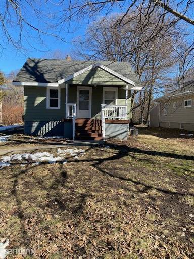 Main picture of 2218 Bertha St