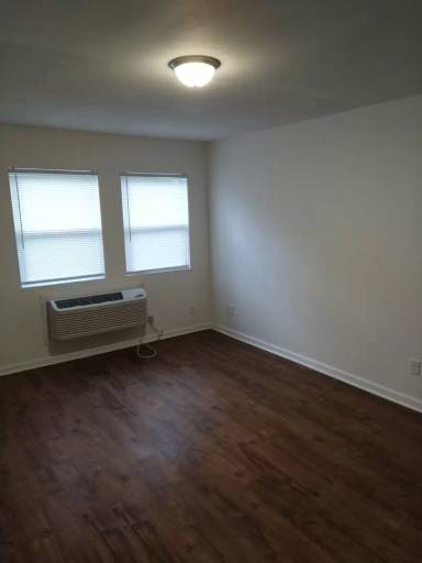 Main picture of Drake Crossing Apartments