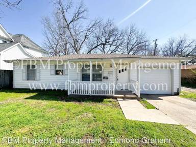 Main picture of 205 W Tyler St