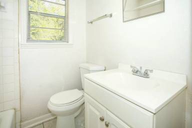 Main picture of 931 Magnolia Dr