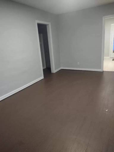 Main picture of 321 W Avenue B