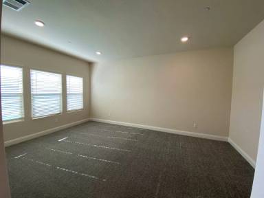 Main picture of 2430 W Mallard Ln