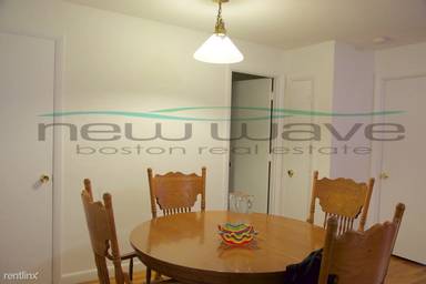 Main picture of 50 Evergreen St