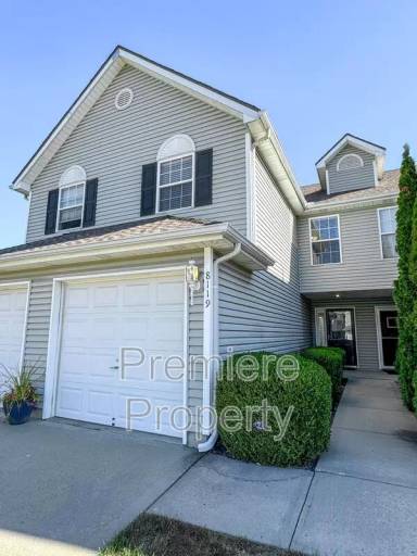 Main picture of 8119 N Elmwood Ave