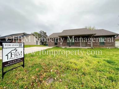 Main picture of 2603 Navarro Dr