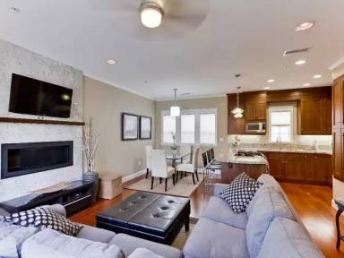 Main picture of 757 D Ave