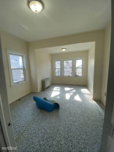 Main picture of 13200 101st Ave