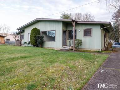 Main picture of 2601 E 21st St