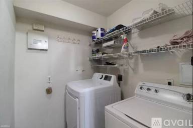 Main picture of 1585 Oakfield Dr