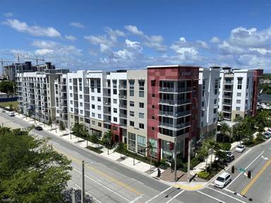 Main picture of 400 NE 4th St