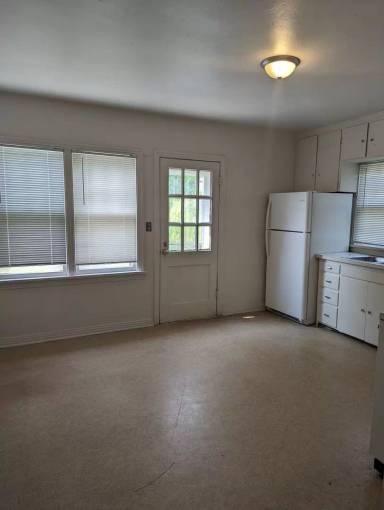 Main picture of 501 South St