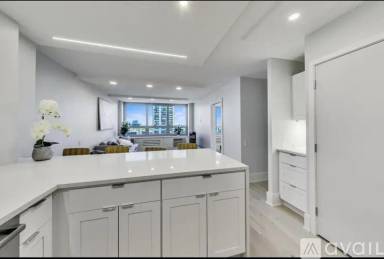 Main picture of Lowell House Condominium