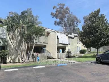Main picture of 830 W Lincoln Ave