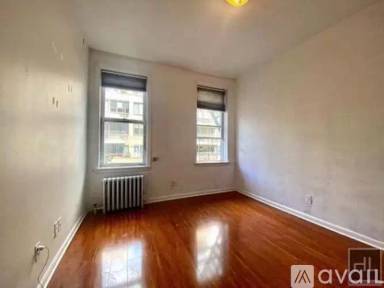 Main picture of 522 E 11th St