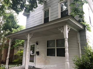 Main picture of 704 McPherson St