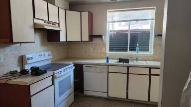 Main picture of 1023 Washington Ave
